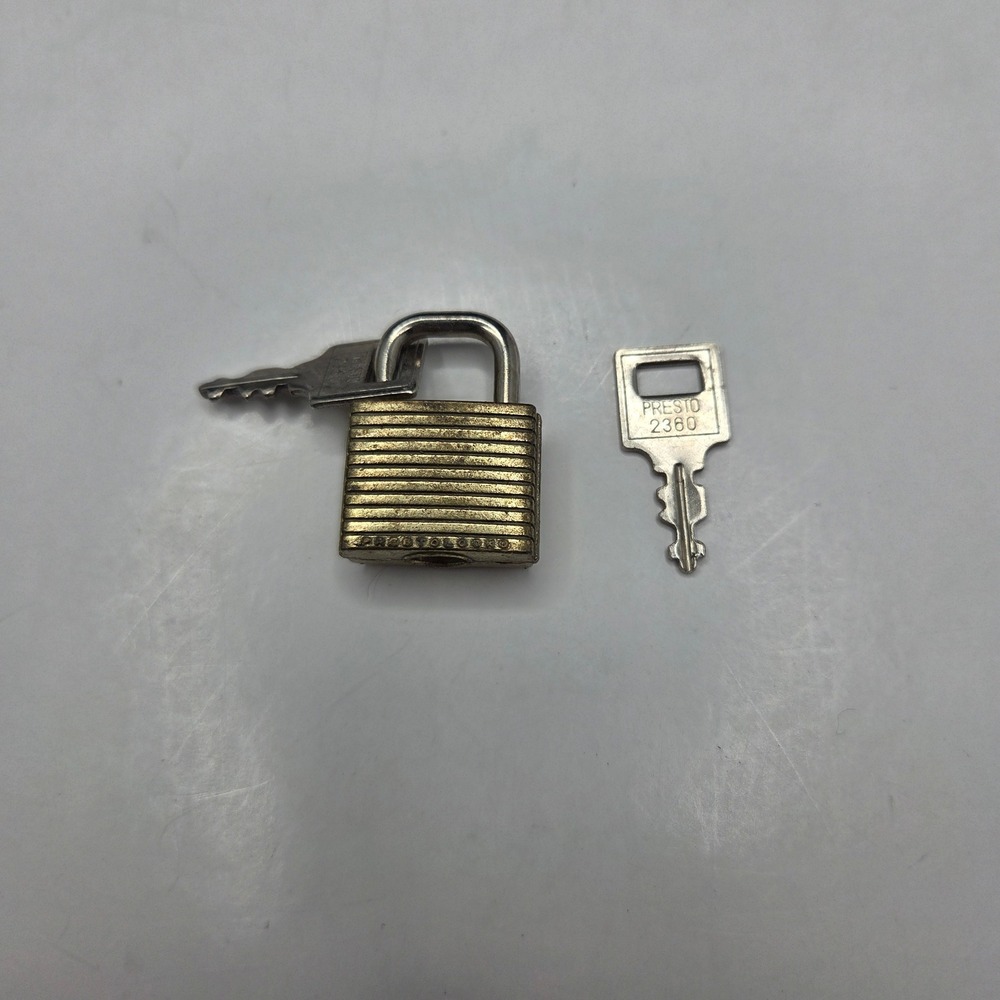 Presto Padlock Vintage 2360 Small Brass Tone Luggage Lock with 2 Keys Gold